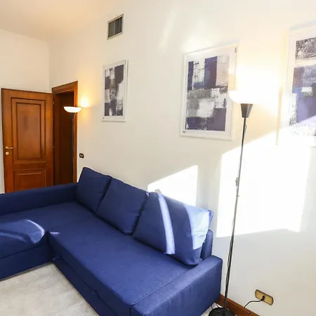 Blue Vatican House Apartment *